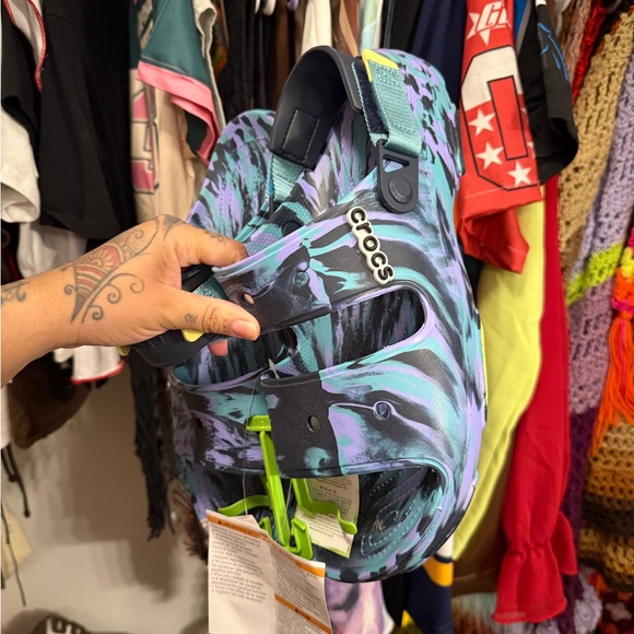 Men’s CROCS 'Aqua and Lavender Sandals - Picture 3 of 5